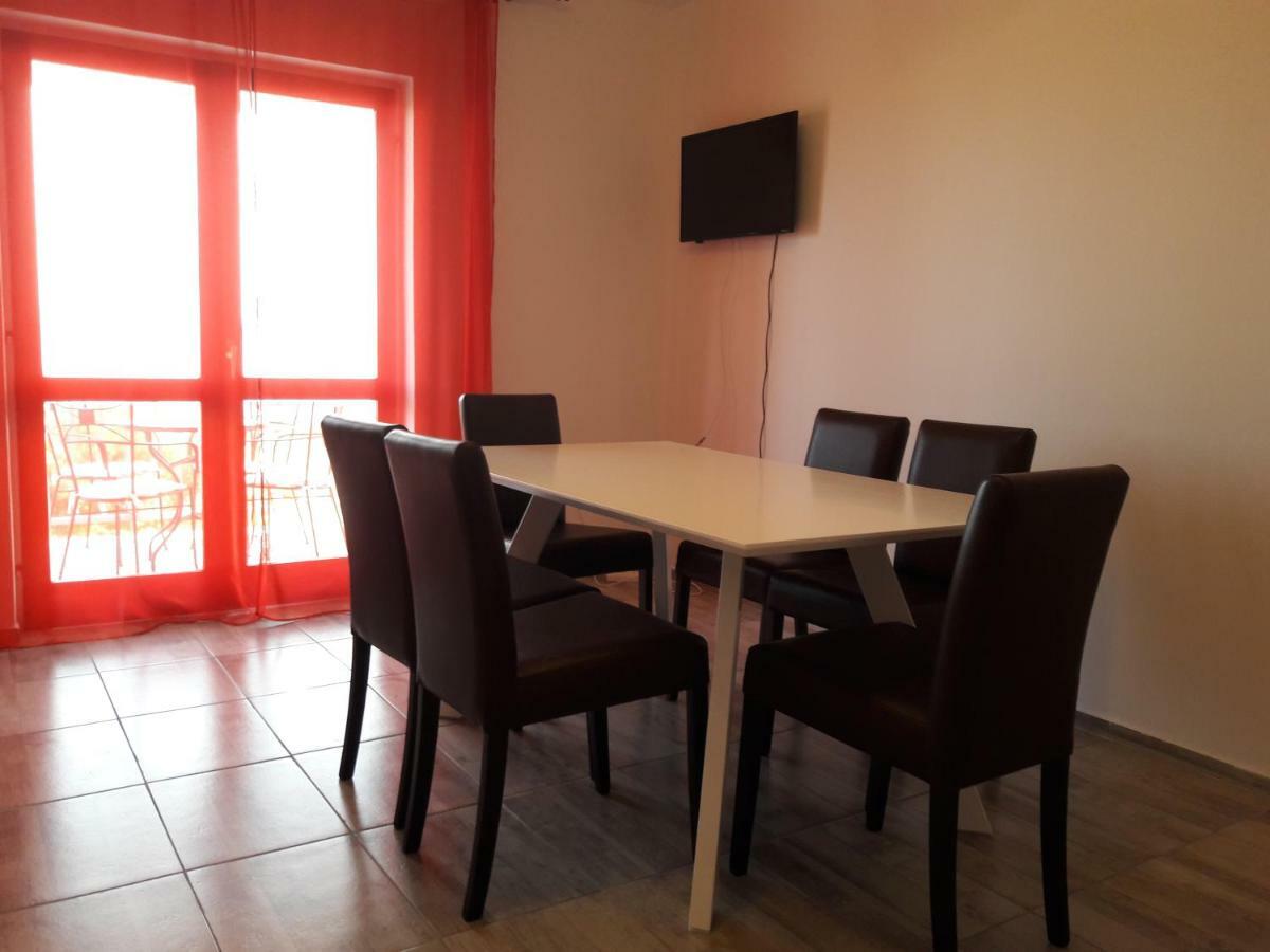 Andrea Apartment *